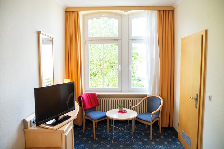 Room 10 of 30