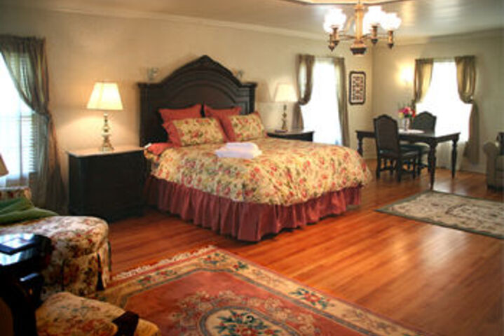 Room 25 of 42