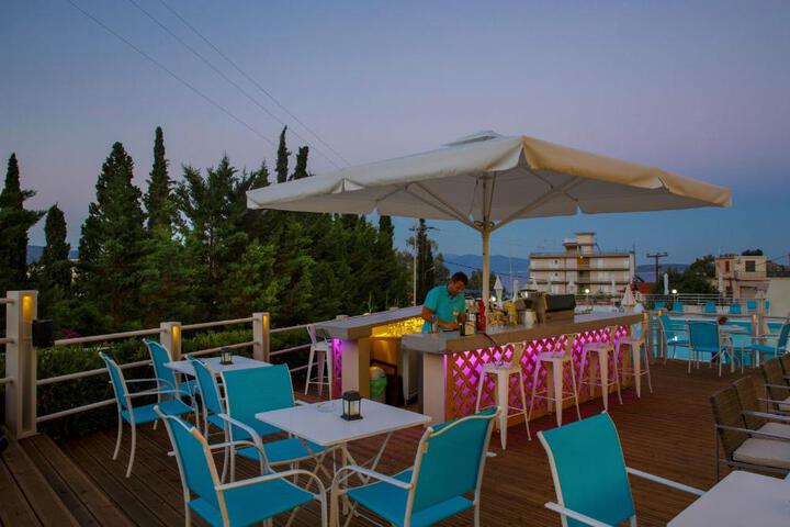 Bar/lounge