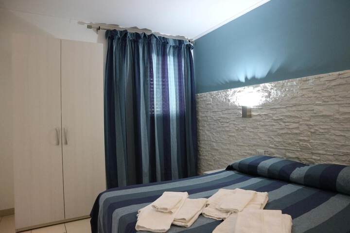 Room 8 of 68
