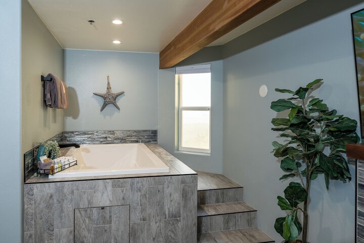 Hot Tub 150 of 176