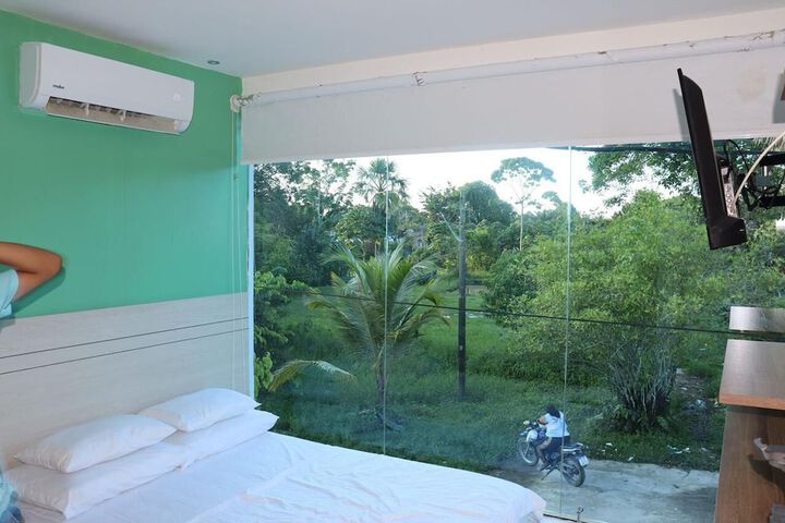 Room 18 of 23