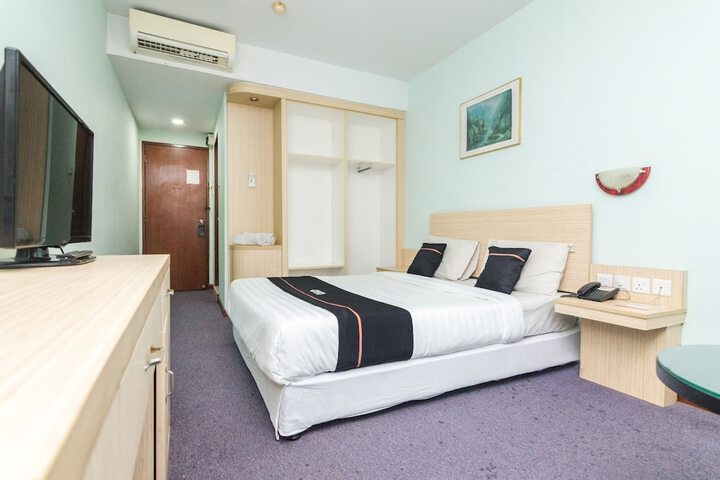 Room 13 of 50