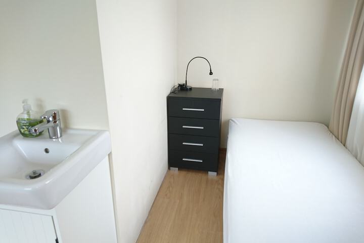 Room 13 of 48