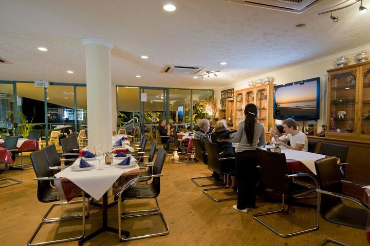 Dining 59 of 83