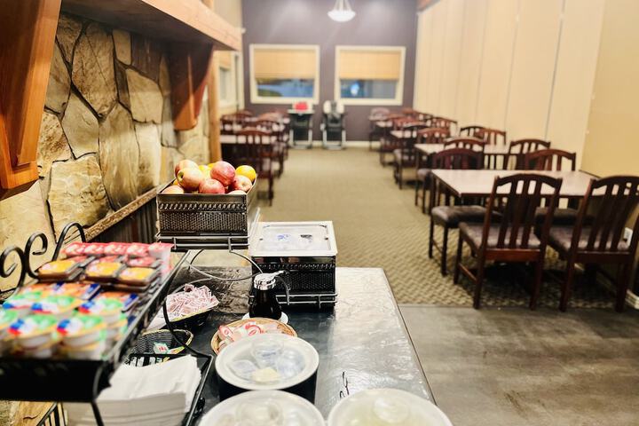 Breakfast/Coffee Service 33 of 34