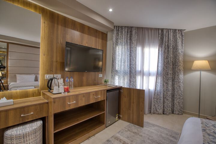 Room 43 of 93