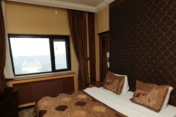 Room 3 of 17