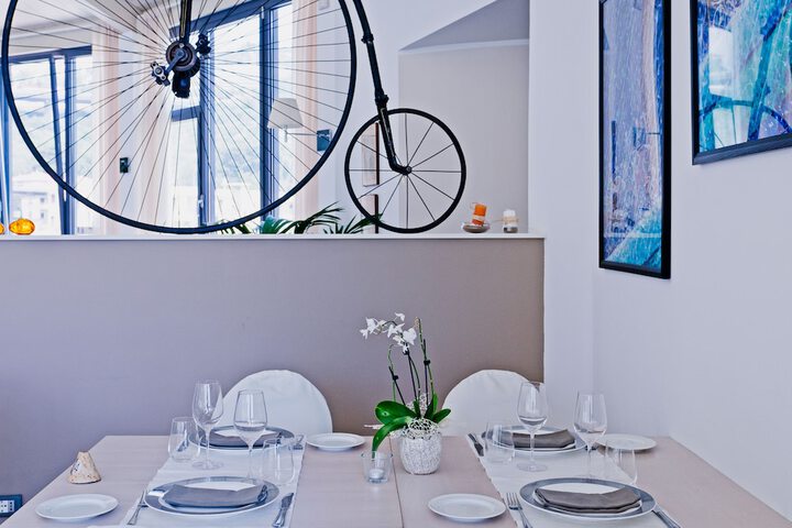 Dining 55 of 99