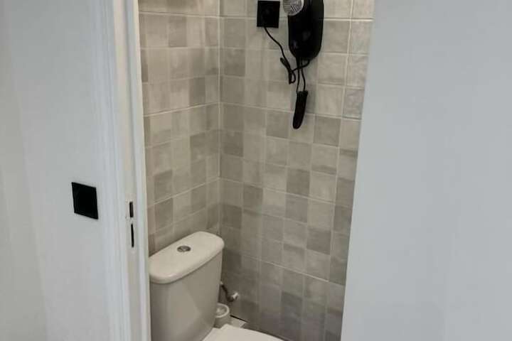 Room 16 of 29