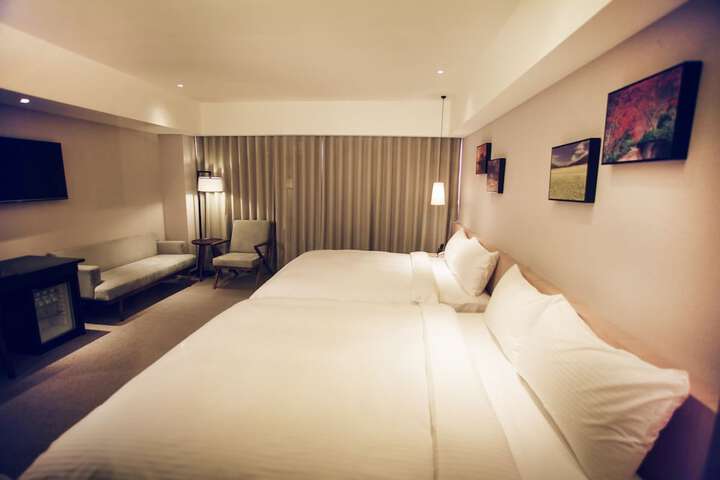 Room 9 of 41