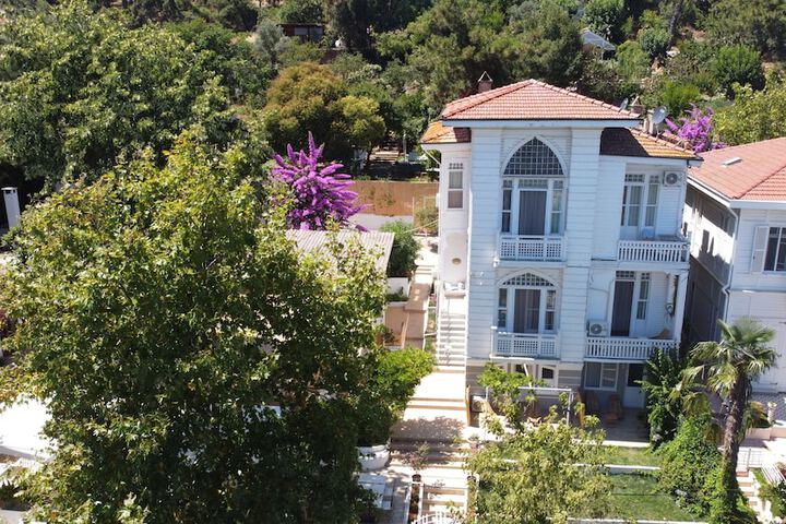 Ikigai Hotel Villa Rifat in Adalar