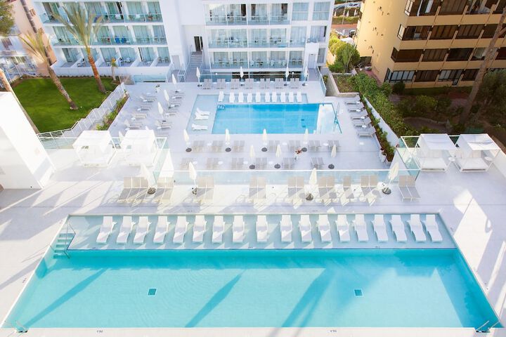 Pool 106 of 237