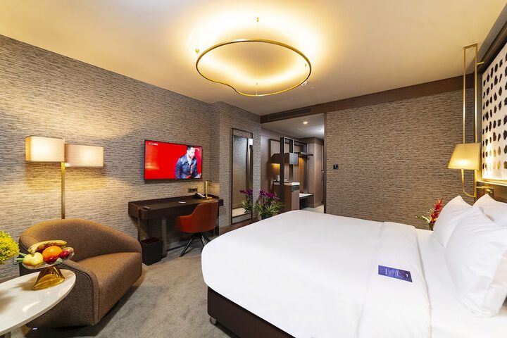 Room 13 of 202