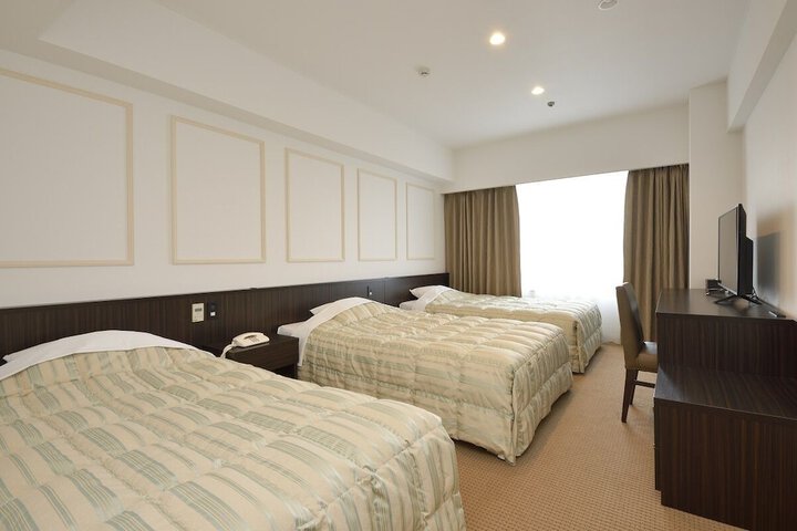 Room 16 of 27