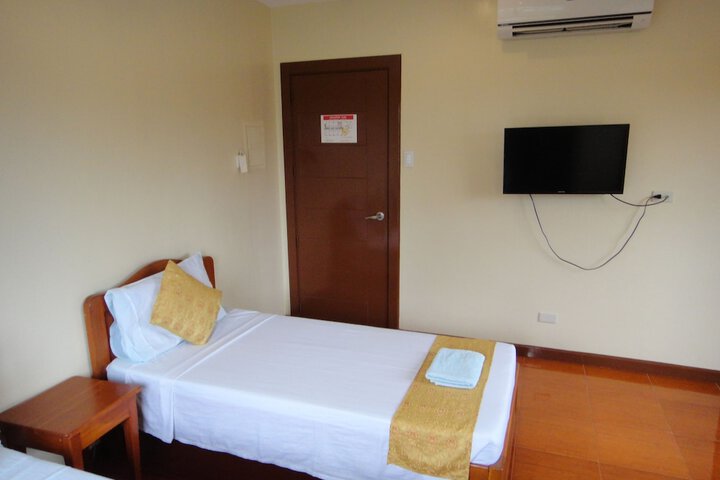 Room 19 of 38