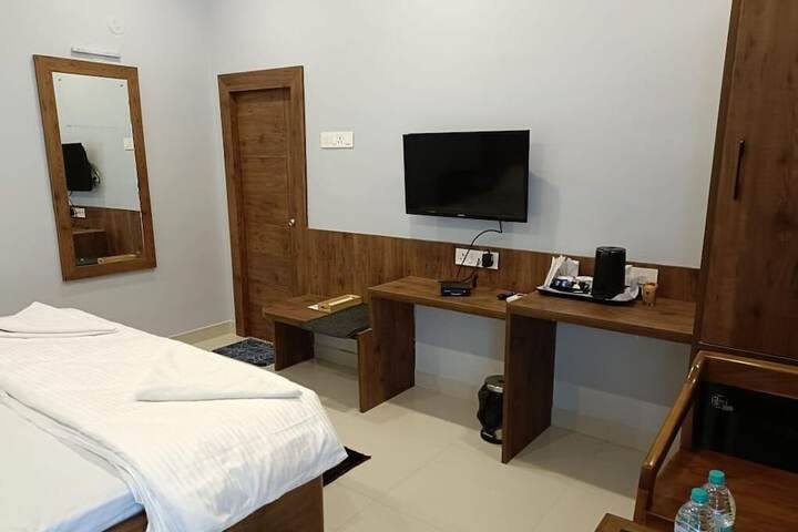 Room 4 of 46