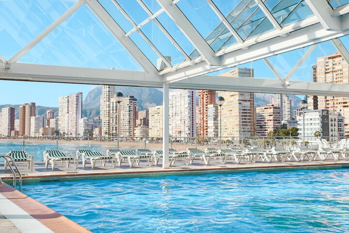 Hotel with Pool