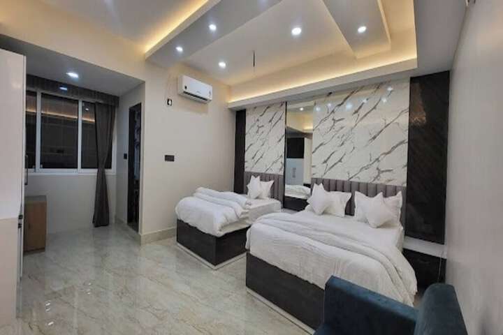 Room 10 of 44