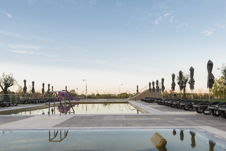 Pools & Facilities