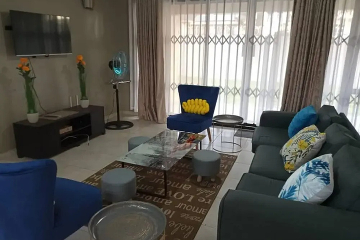 Room 11 of 24