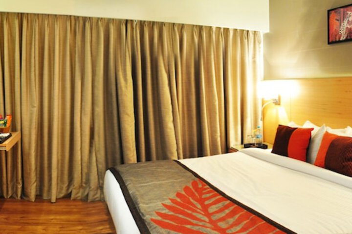 Room 12 of 35