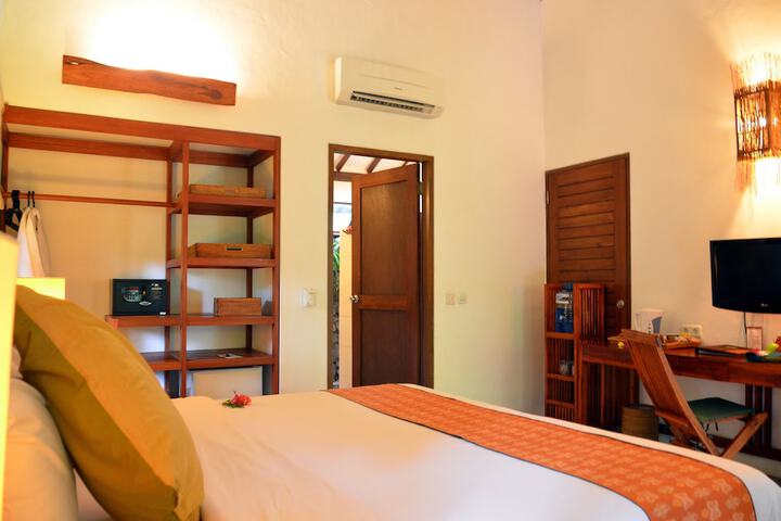 Room 7 of 65