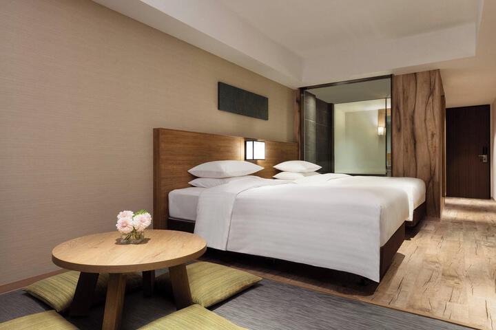 Room 14 of 98