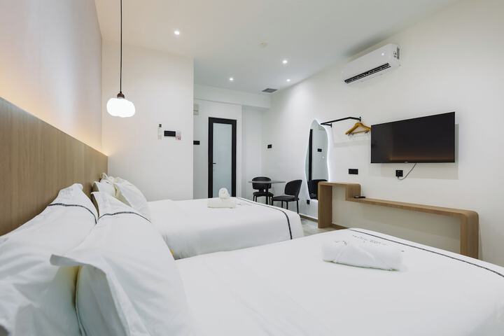Room 40 of 139