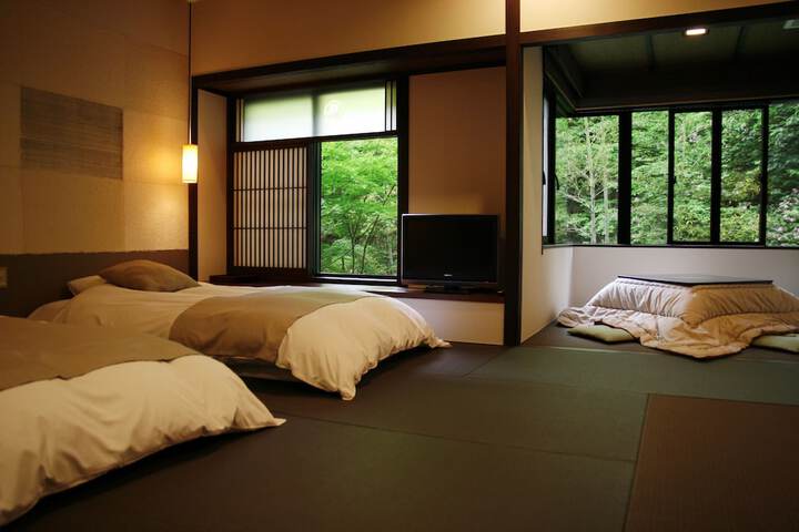 Room 10 of 245