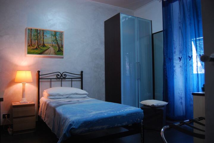 Room 5 of 44