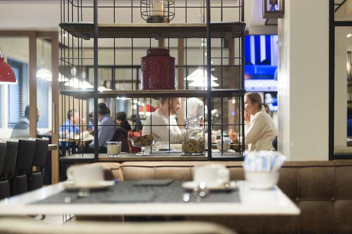 Dining 88 of 140
