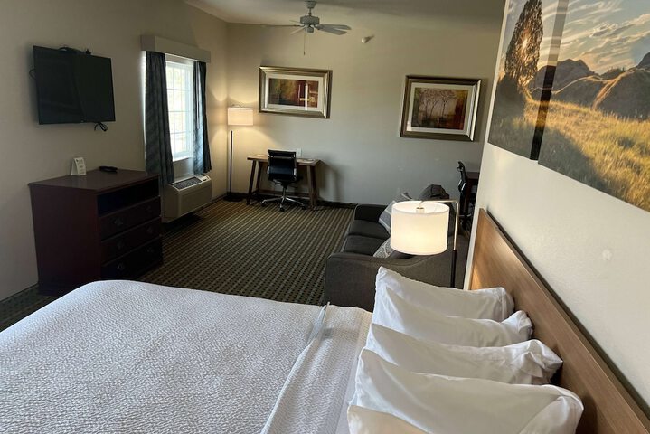 Room 25 of 40