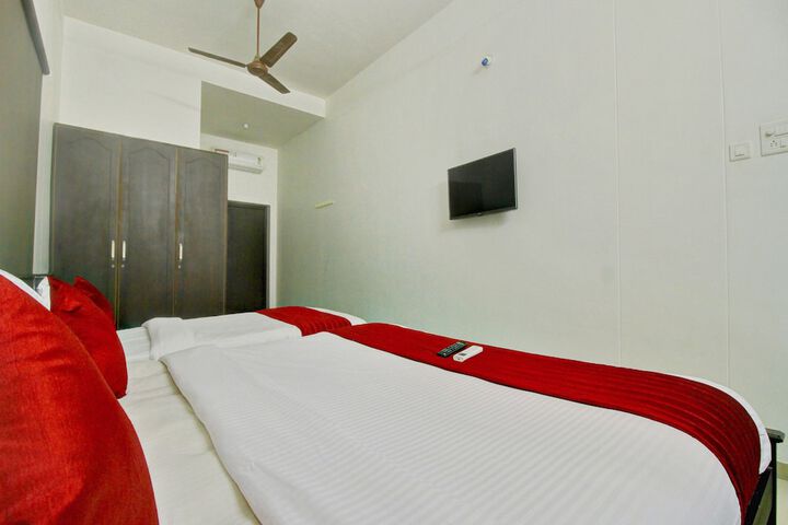 Room 16 of 19