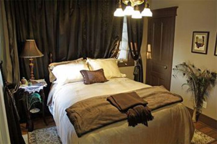 Room 10 of 17
