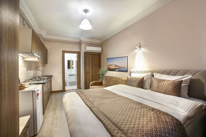 Room 5 of 37