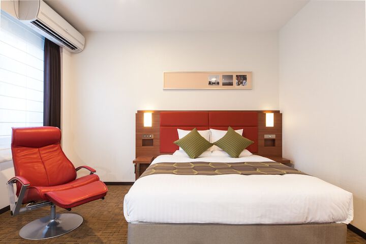 Room 5 of 86