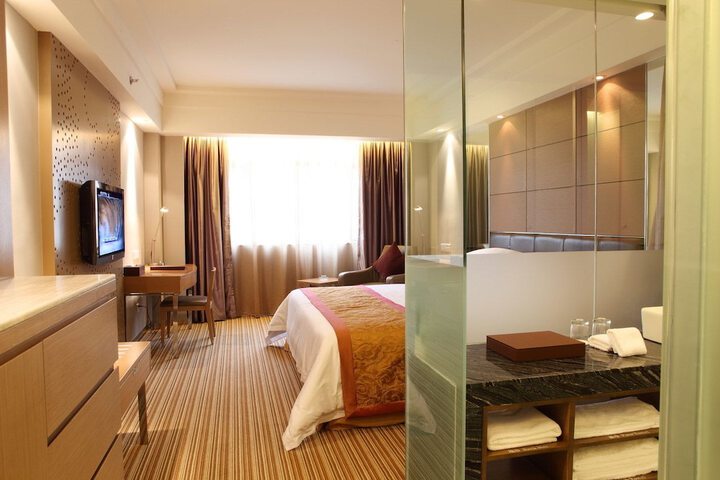 Room 4 of 21