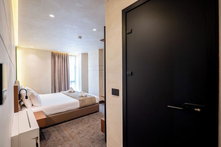 Room 31 of 125