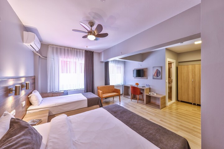 Room 25 of 125