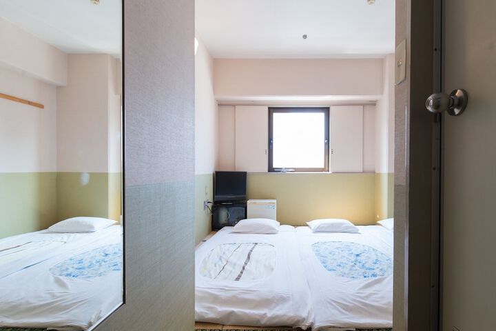 Room 57 of 99