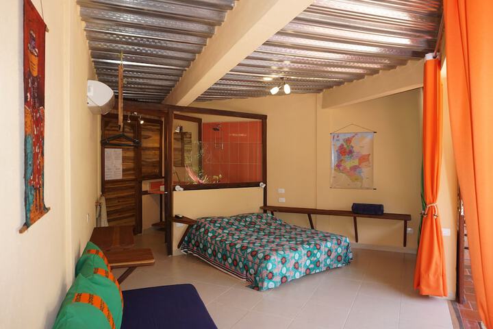 Room 2 of 35