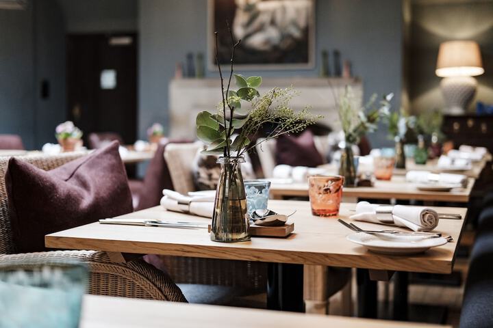 Dining 49 of 62