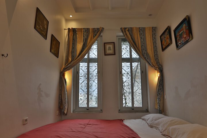 Room 32 of 129