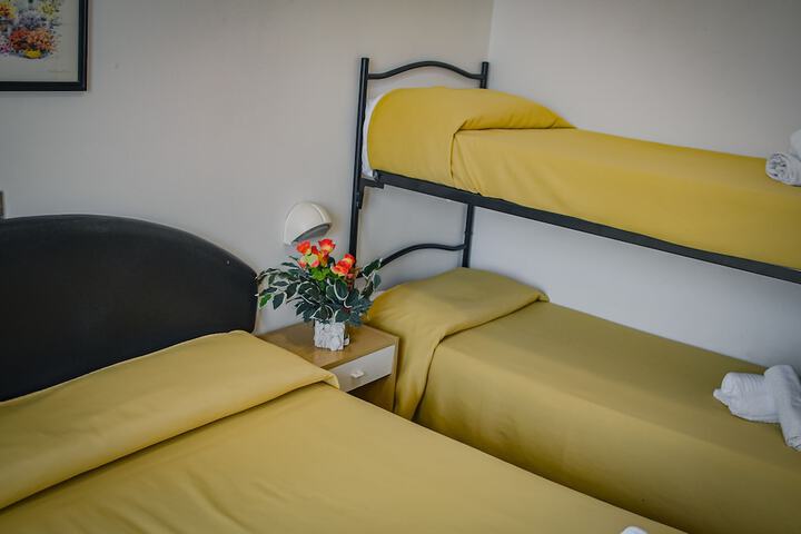 Room 15 of 76