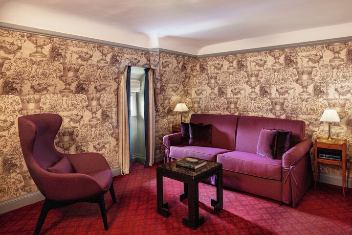 Room 6 of 31
