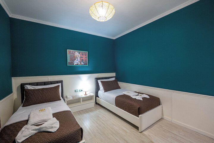 Room 53 of 188
