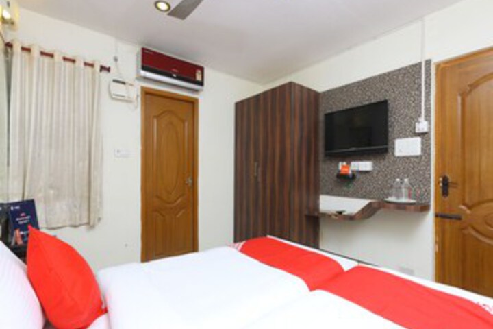 Room 25 of 27