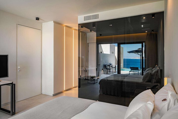 Room 77 of 214