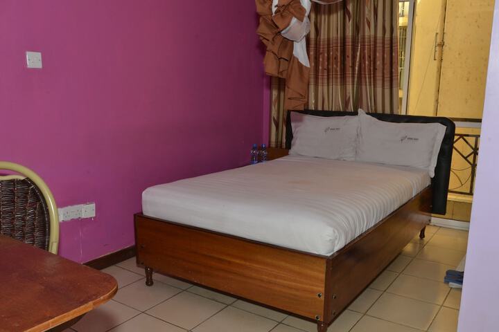 Room 13 of 26